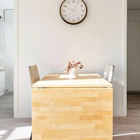 Location Station& Garage Parking 公寓 *