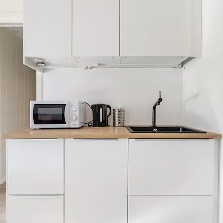 Location Station& Garage Parking