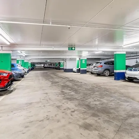 Location Station& Garage Parking * 奥斯陆