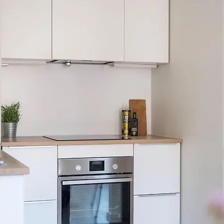 Location Station& Garage Parking 公寓 *