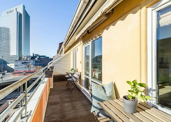 Location Station& Garage Parking 아파트